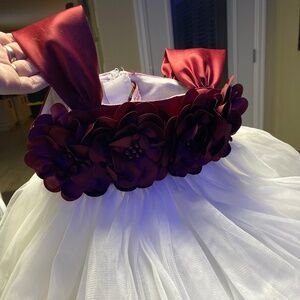 Brand new tulle flower girl dress, size 4 Christmas, wedding, photo shoot